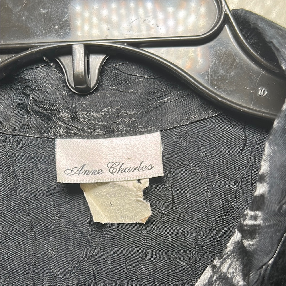 Black Textured Button-Up Shirt - Picture 2 of 7